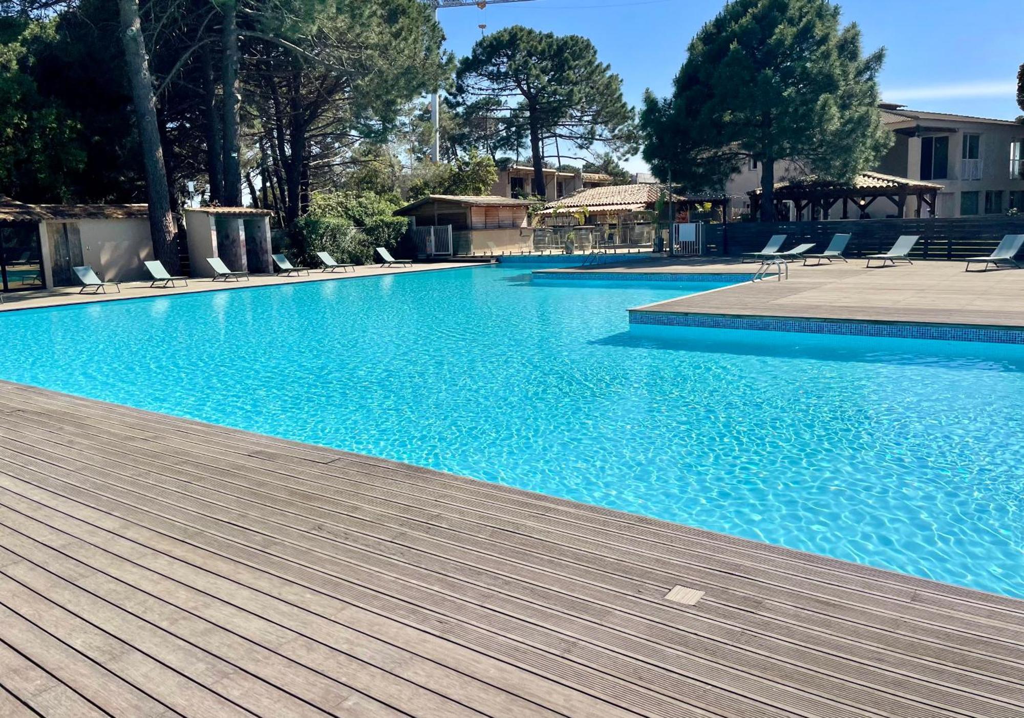Cala Rossa By Sarai, Apt T2 4 Personnes, Dans Residence Hoteliere Avec Piscine Lecci Eksteriør billede